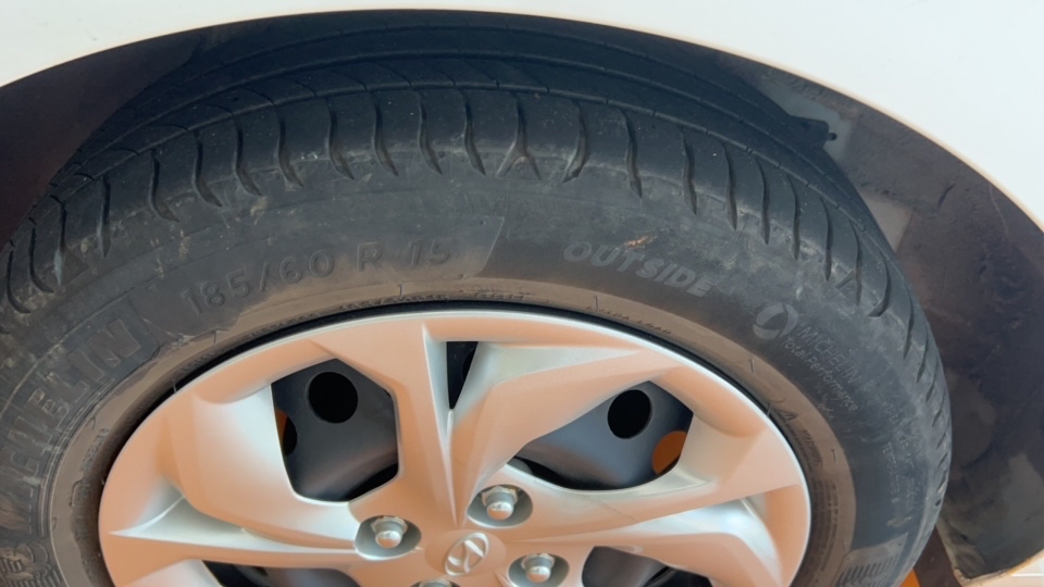 HYUNDAI HB20S 1.0 12V FLEX COMFORT MANUAL