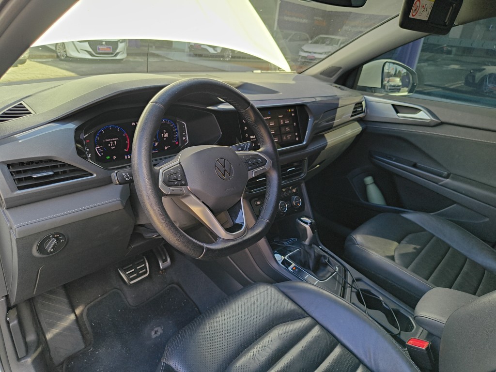 VOLKSWAGEN TAOS 1.4 250 TSI TOTAL FLEX HIGHLINE AUTOM&Aacute;TICO