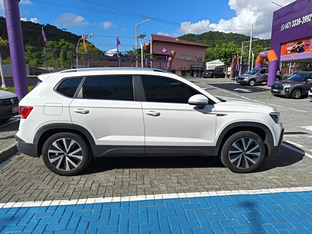 VOLKSWAGEN TAOS 1.4 250 TSI TOTAL FLEX HIGHLINE AUTOM&Aacute;TICO