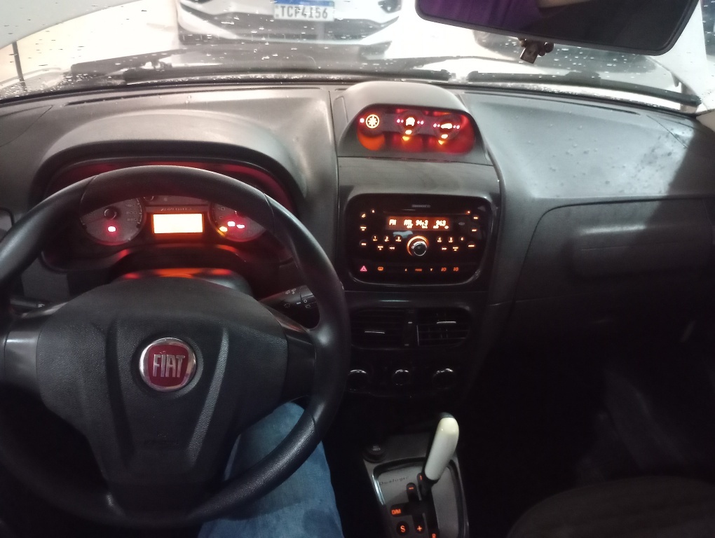 FIAT PALIO 1.8 MPI ADVENTURE WEEKEND 16V FLEX 4P AUTOMATIZADO