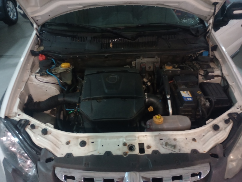 FIAT PALIO 1.8 MPI ADVENTURE WEEKEND 16V FLEX 4P AUTOMATIZADO