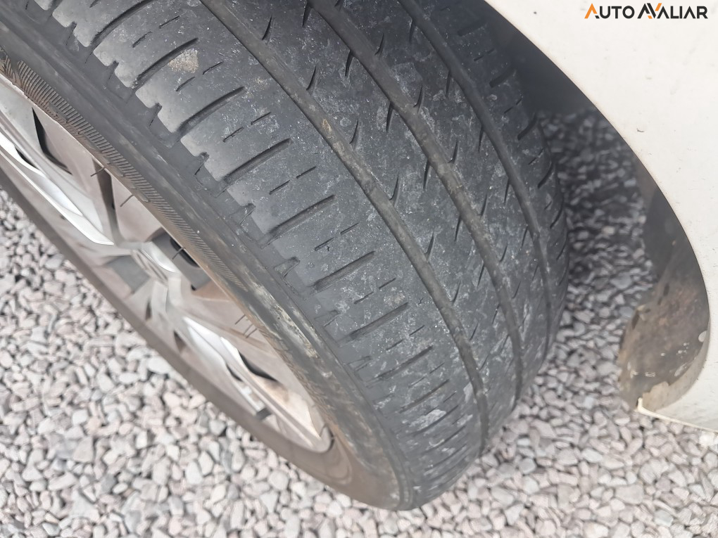 VOLKSWAGEN VOYAGE 1.0 12V MPI TOTALFLEX 4P MANUAL