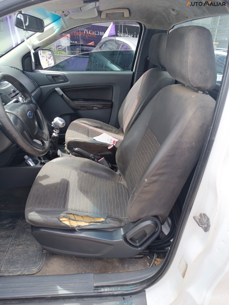 FORD RANGER 3.2 XLS 4X4 CS 20V DIESEL 2P MANUAL