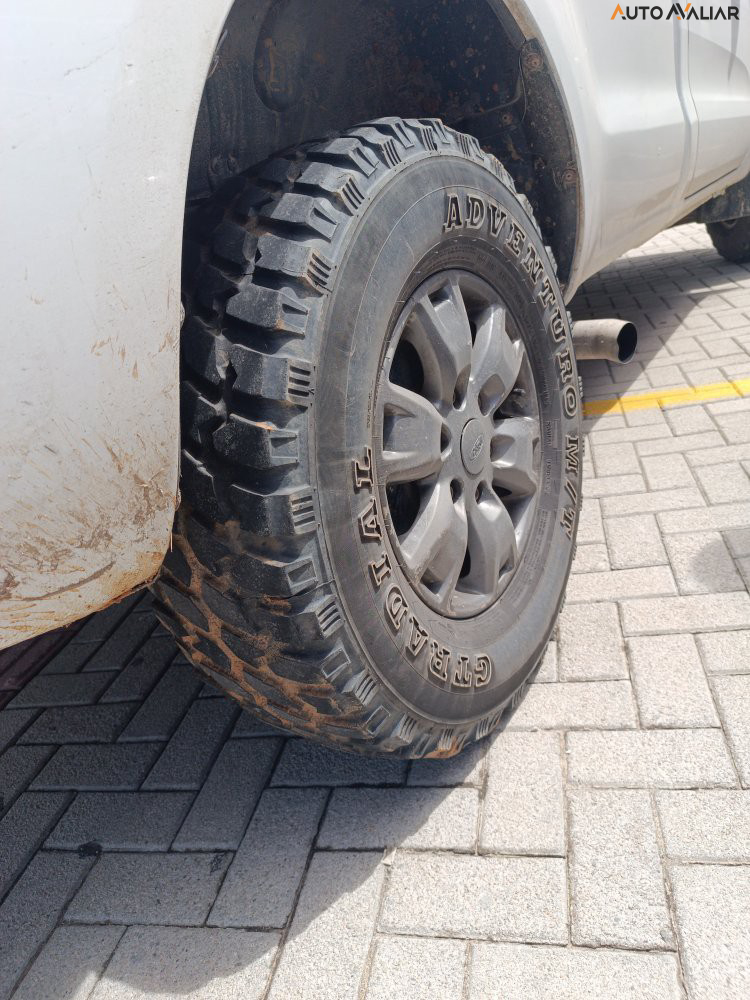 FORD RANGER 3.2 XLS 4X4 CS 20V DIESEL 2P MANUAL