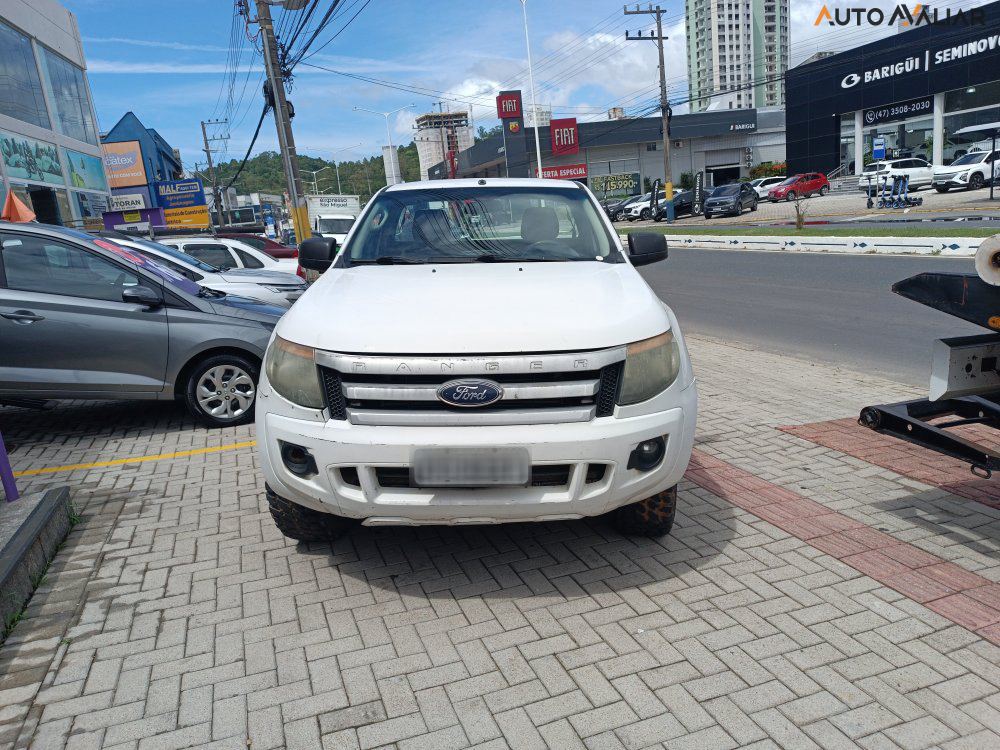 FORD RANGER 3.2 XLS 4X4 CS 20V DIESEL 2P MANUAL