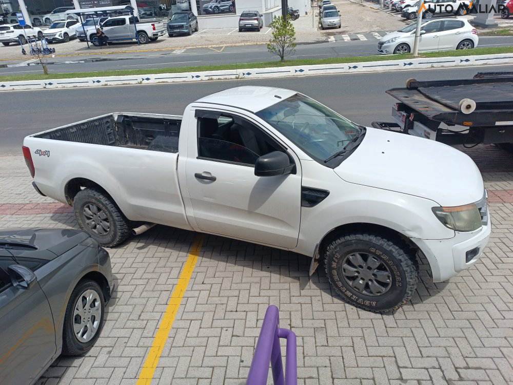 FORD RANGER 3.2 XLS 4X4 CS 20V DIESEL 2P MANUAL