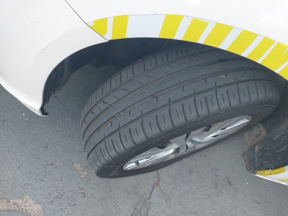 VOLKSWAGEN VOYAGE 1.0 12V MPI TOTALFLEX 4P MANUAL