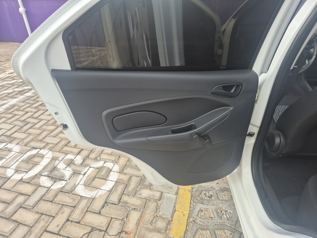 FORD KA 1.0 TI-VCT FLEX S MANUAL