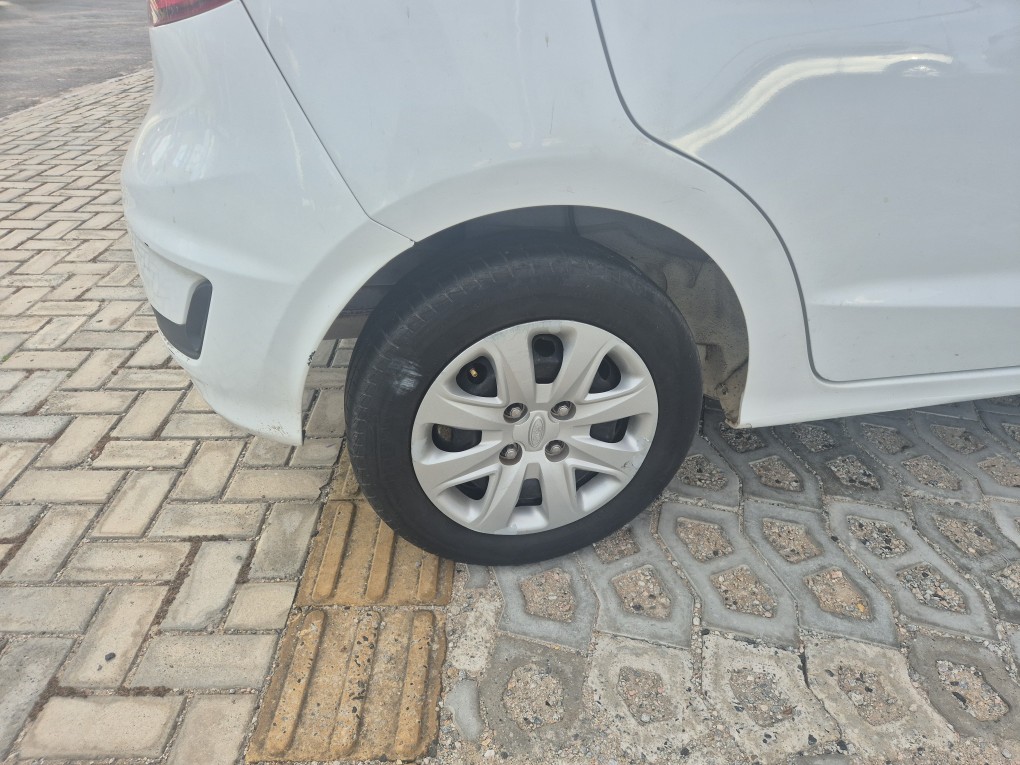 FORD KA 1.0 TI-VCT FLEX S MANUAL