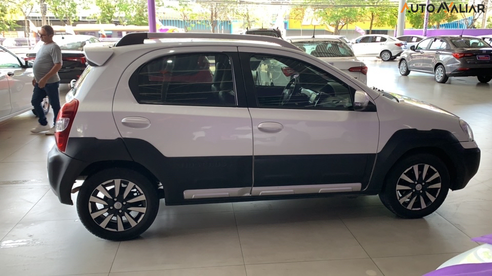 TOYOTA ETIOS CROSS 1.5 16V FLEX 4P AUTOMATICO
