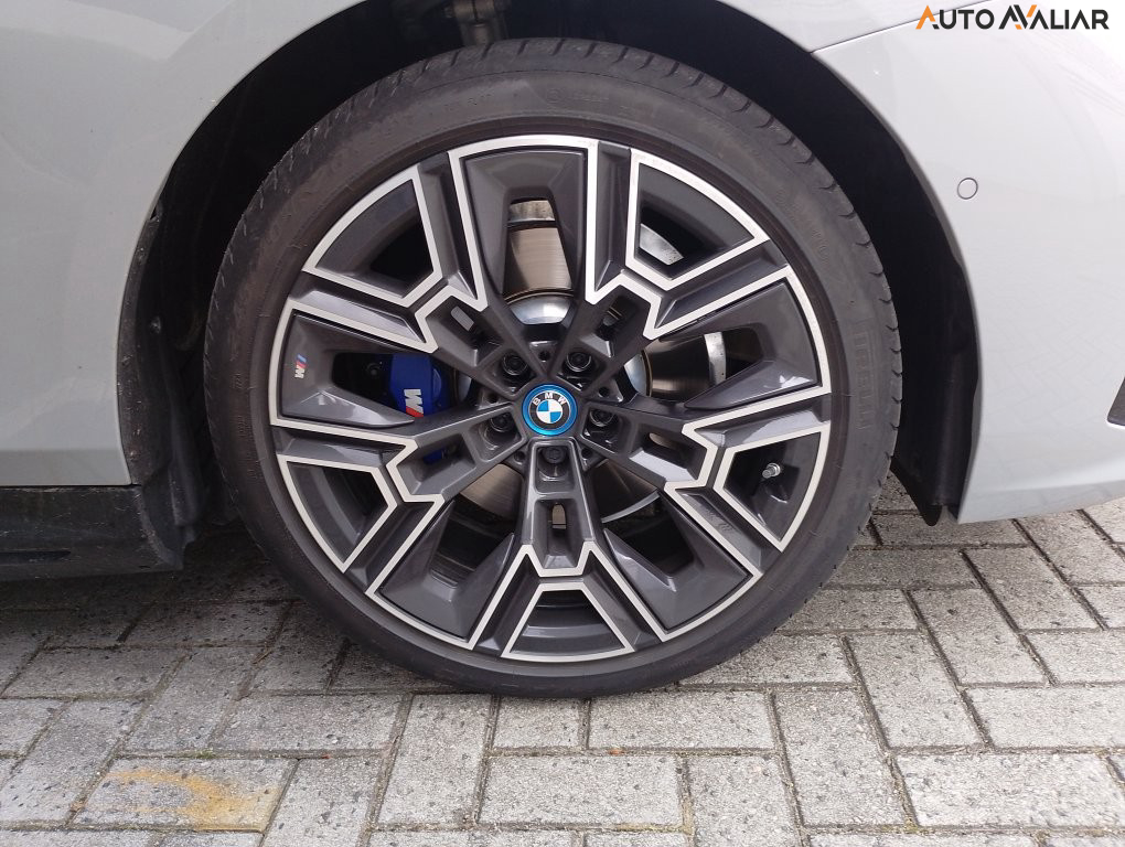 BMW 530E 2.0 TWINPOWER PHEV M SPORT AUTOM&Aacute;TICO
