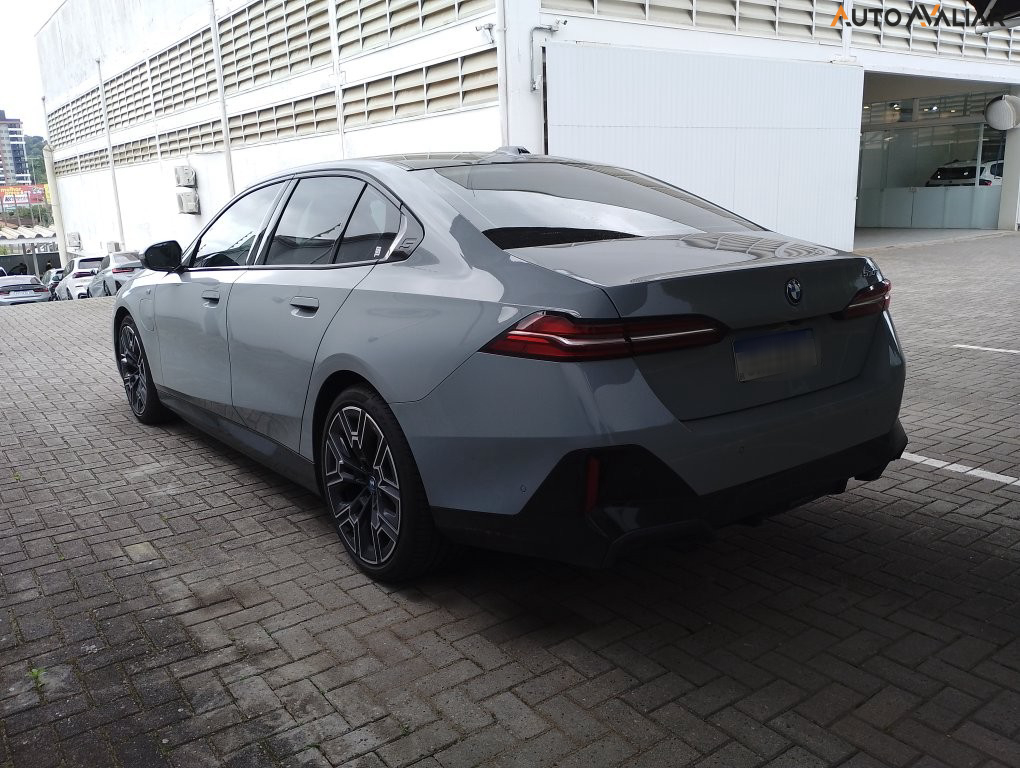 BMW 530E 2.0 TWINPOWER PHEV M SPORT AUTOM&Aacute;TICO