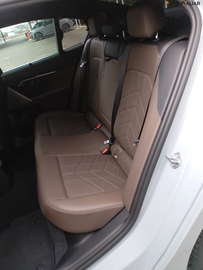 BMW 530E 2.0 TWINPOWER PHEV M SPORT AUTOM&Aacute;TICO