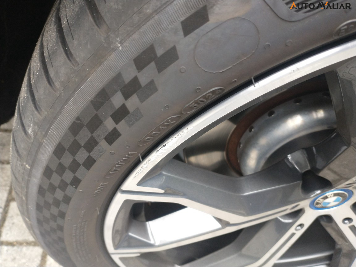 BMW X5 3.0 I6 TURBO H&Iacute;BRIDO XDRIVE50E M SPORT AUTOM&Aacute;TICO