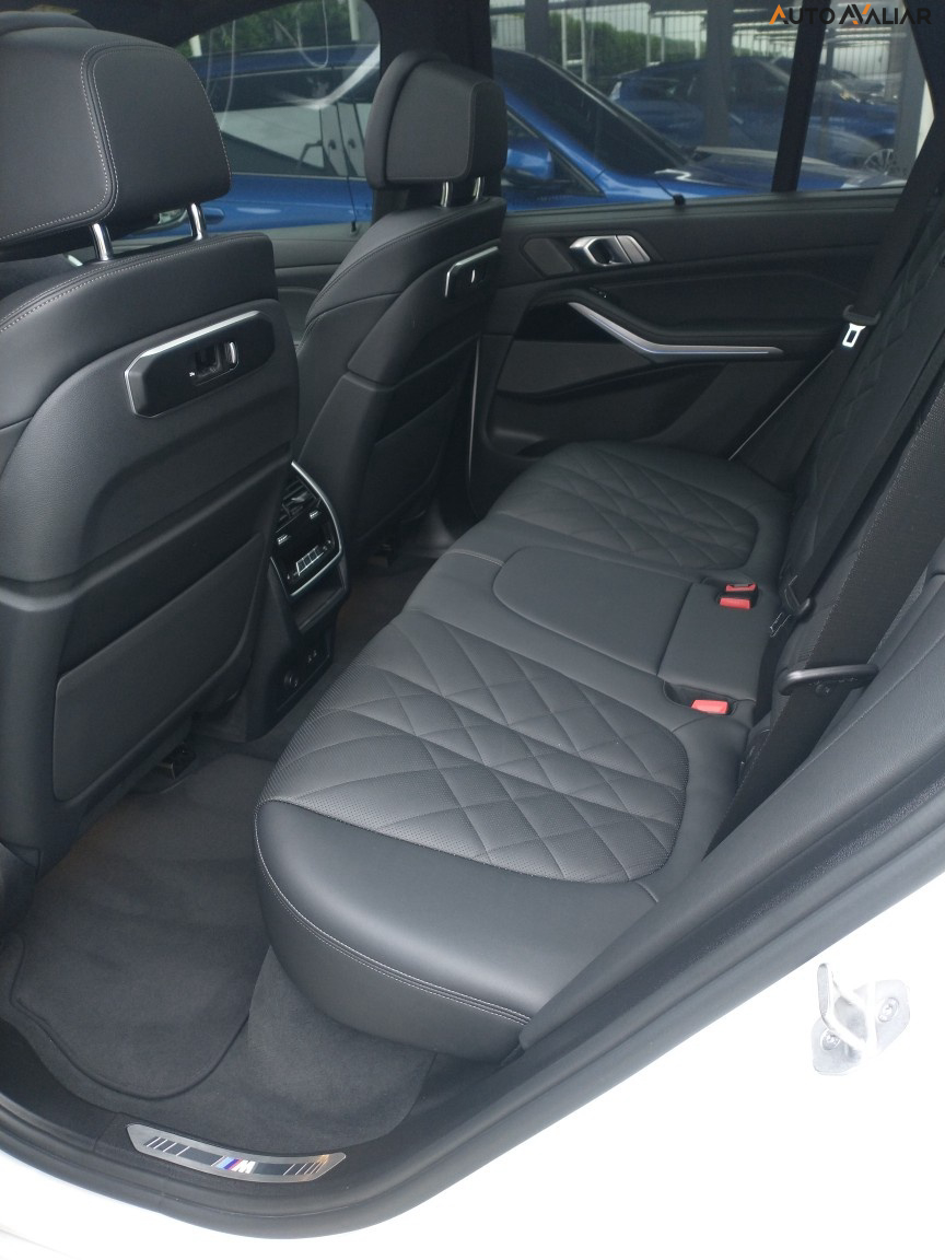 BMW X5 3.0 I6 TURBO H&Iacute;BRIDO XDRIVE50E M SPORT AUTOM&Aacute;TICO