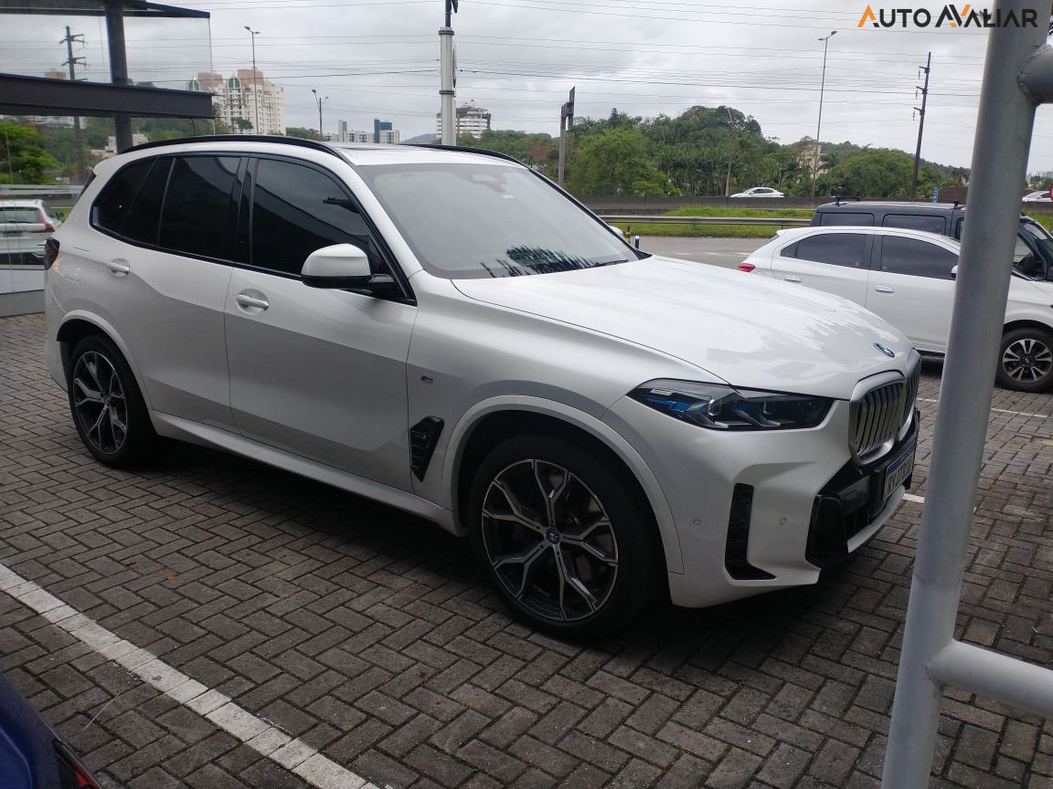 BMW X5 3.0 I6 TURBO H&Iacute;BRIDO XDRIVE50E M SPORT AUTOM&Aacute;TICO