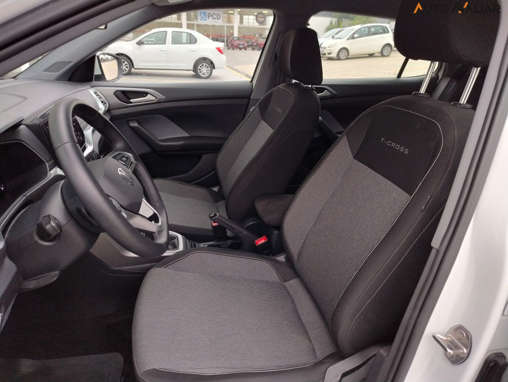 VOLKSWAGEN T-CROSS 1.0 200 TSI TOTAL FLEX AUTOM&Aacute;TICO