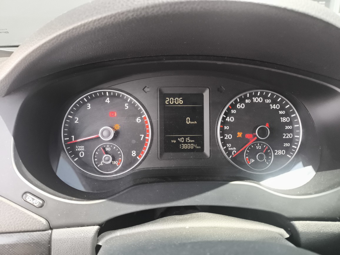 VOLKSWAGEN JETTA 2.0 COMFORTLINE FLEX 4P MANUAL