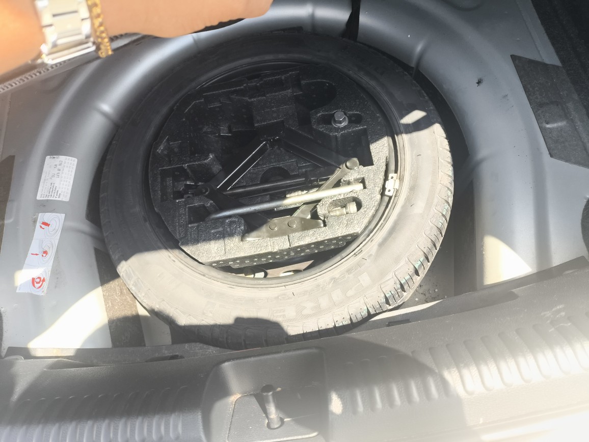 VOLKSWAGEN JETTA 2.0 COMFORTLINE FLEX 4P MANUAL