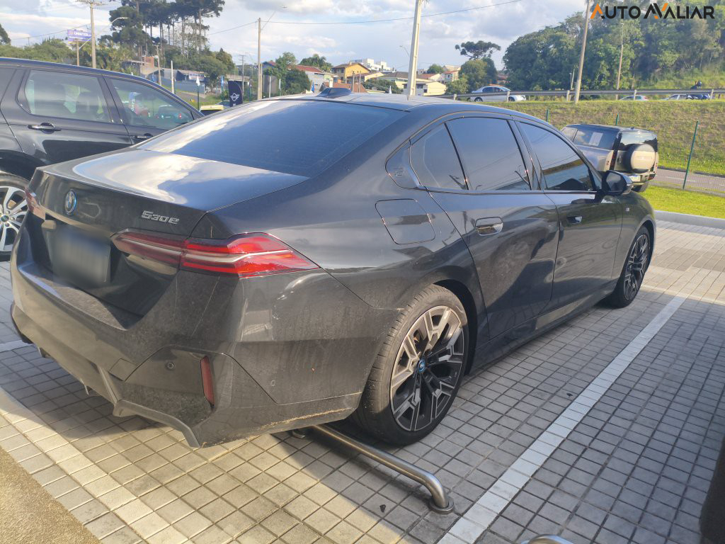 BMW 530E 2.0 TWINPOWER PHEV M SPORT AUTOM&Aacute;TICO
