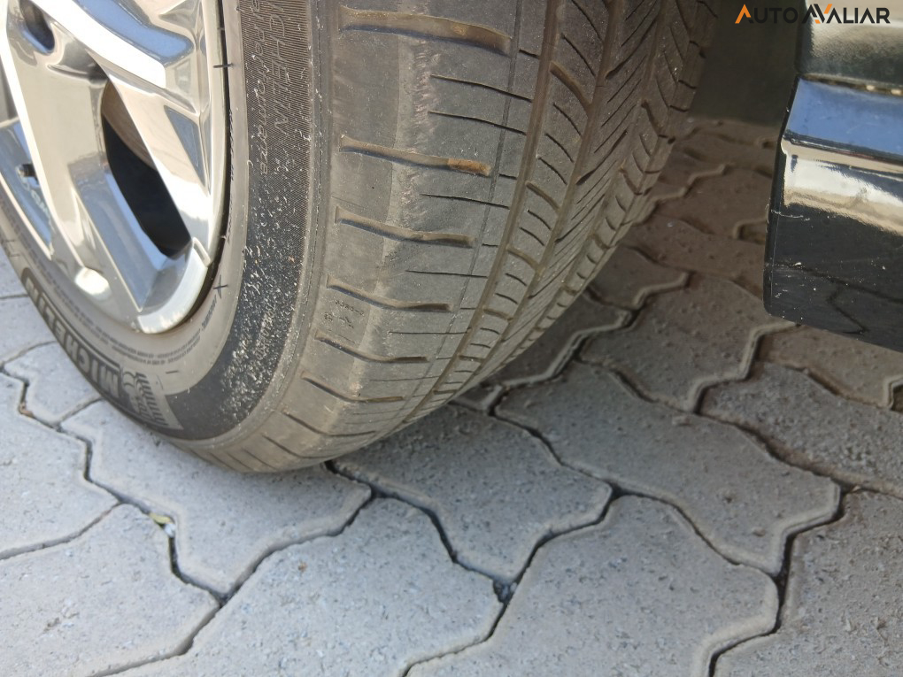 HONDA ZR-V TOURING 2.0 16V 5P AUT.