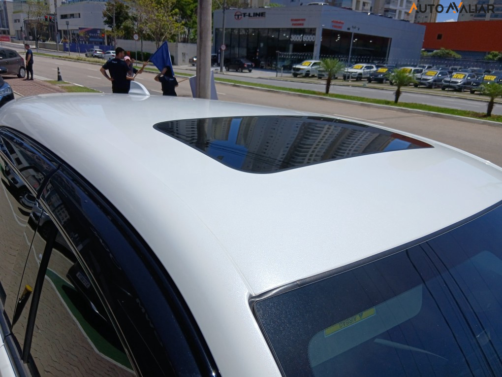 HONDA ZR-V TOURING 2.0 16V 5P AUT.