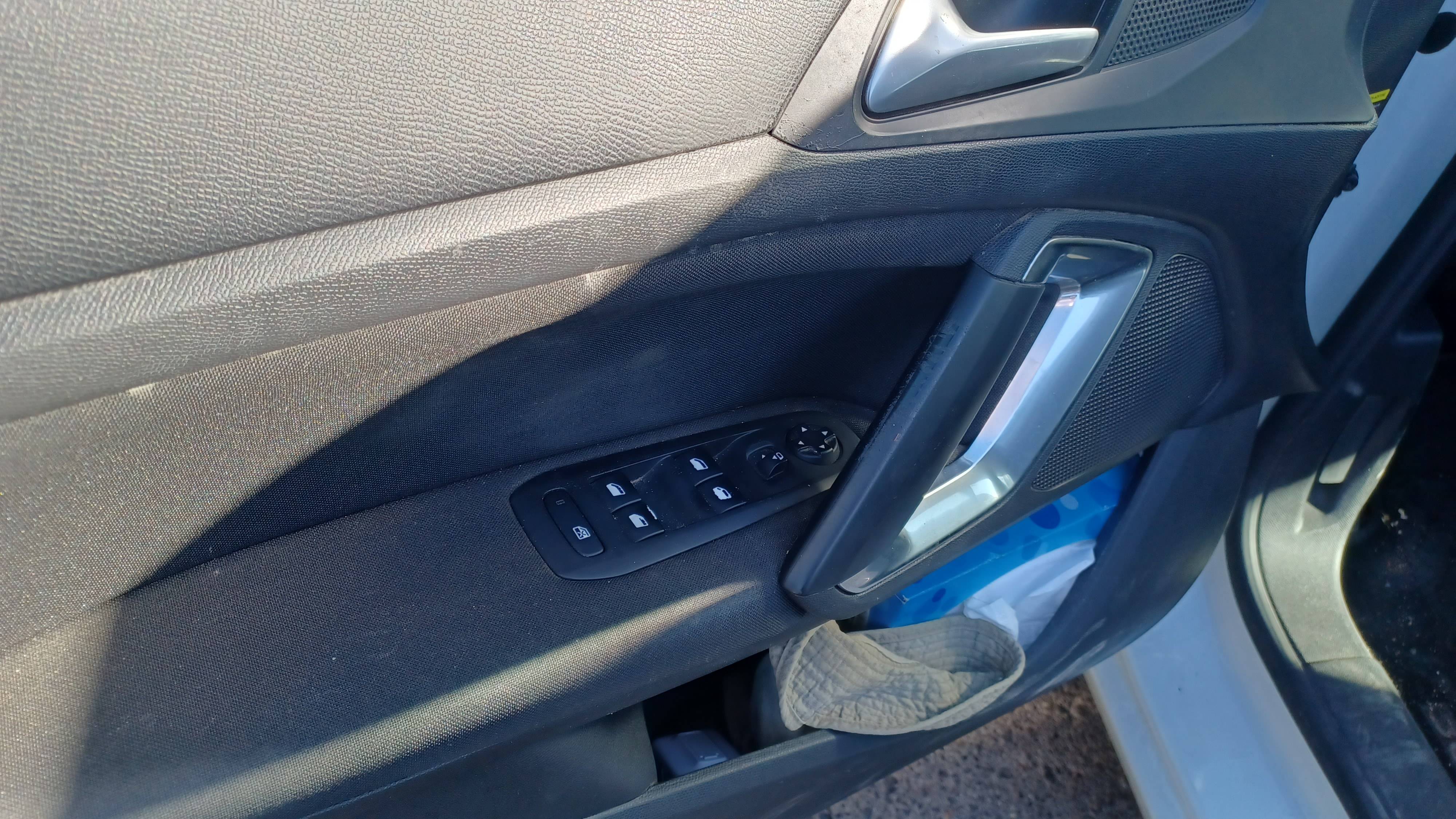 PEUGEOT 308 ALLURE (5P; 96KW; 130CV; CX. M; 7/2014 A 6/2017)