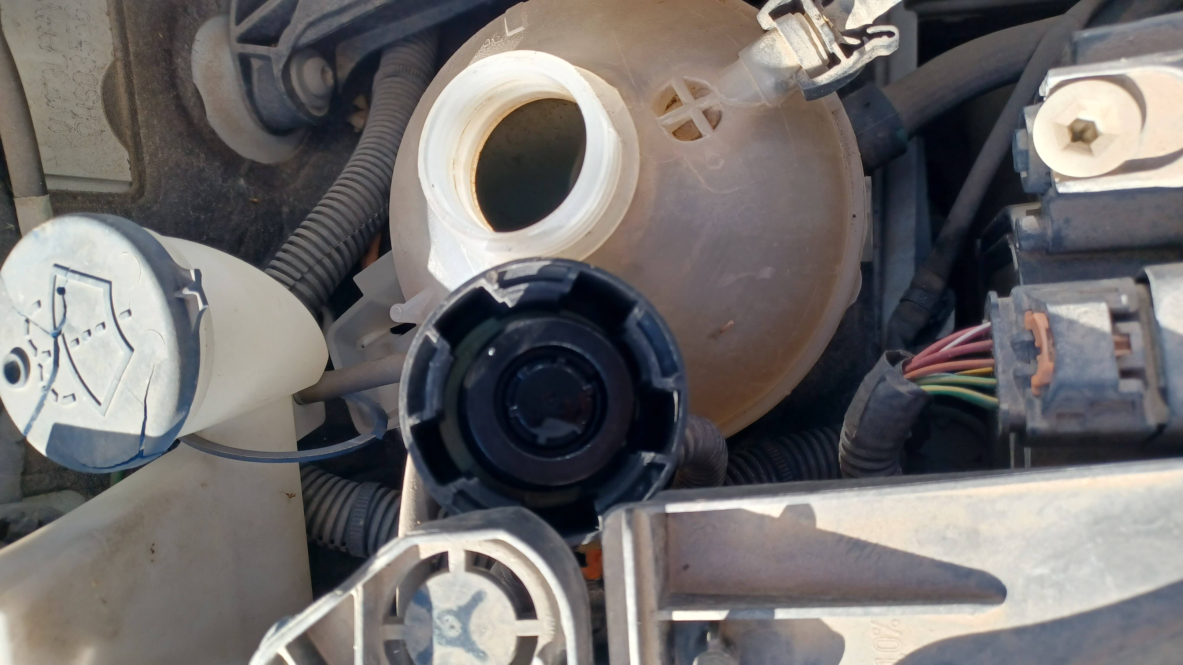 PEUGEOT 308 ALLURE (5P; 96KW; 130CV; CX. M; 7/2014 A 6/2017)