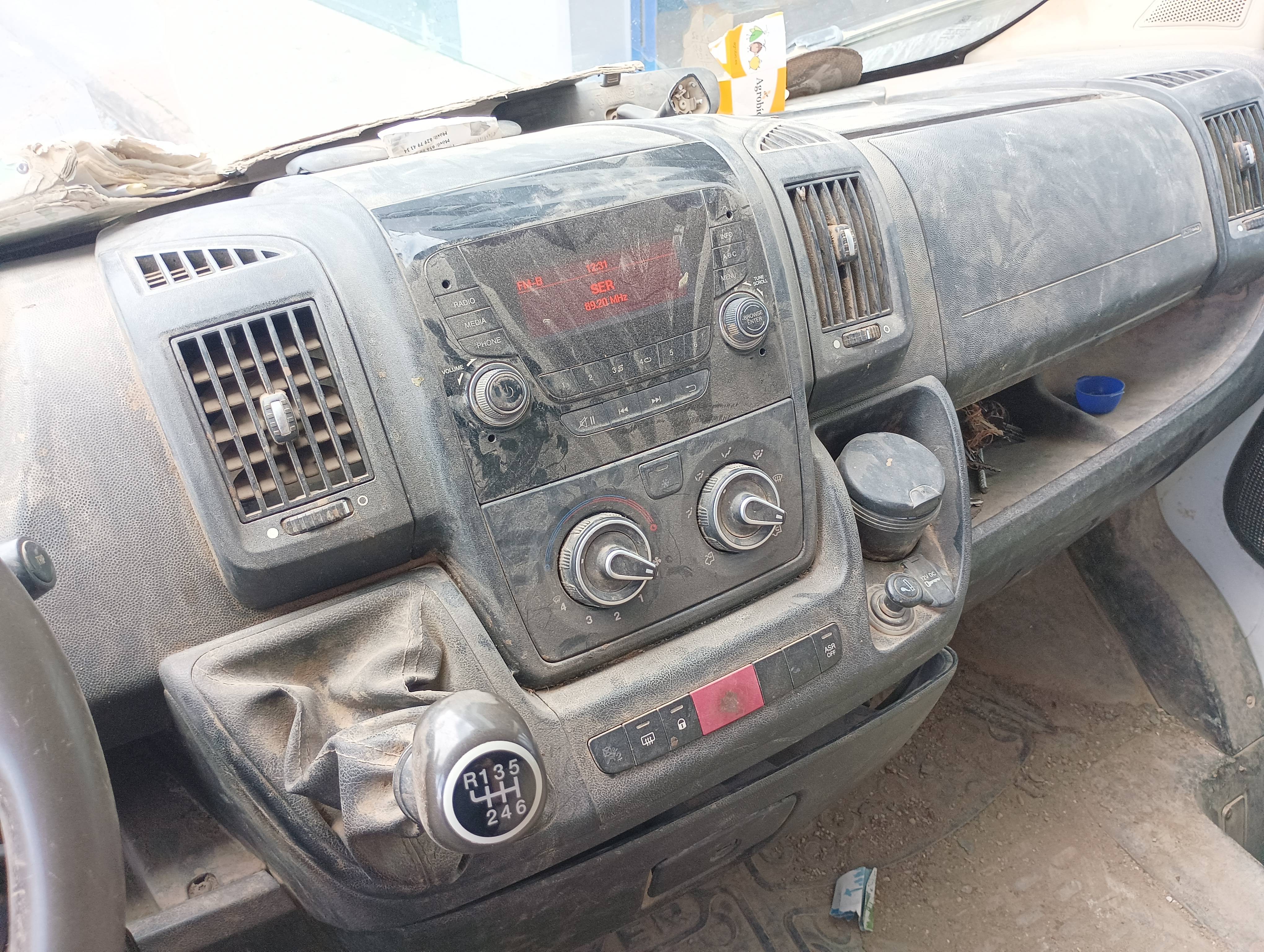 PEUGEOT BOXER COMBI DIESEL BOXER COMBI 2.0 BLUEHDI 330 L1H1 110 (4P; 81KW; 110CV; CX. M; 9/2015 a 9/2018)