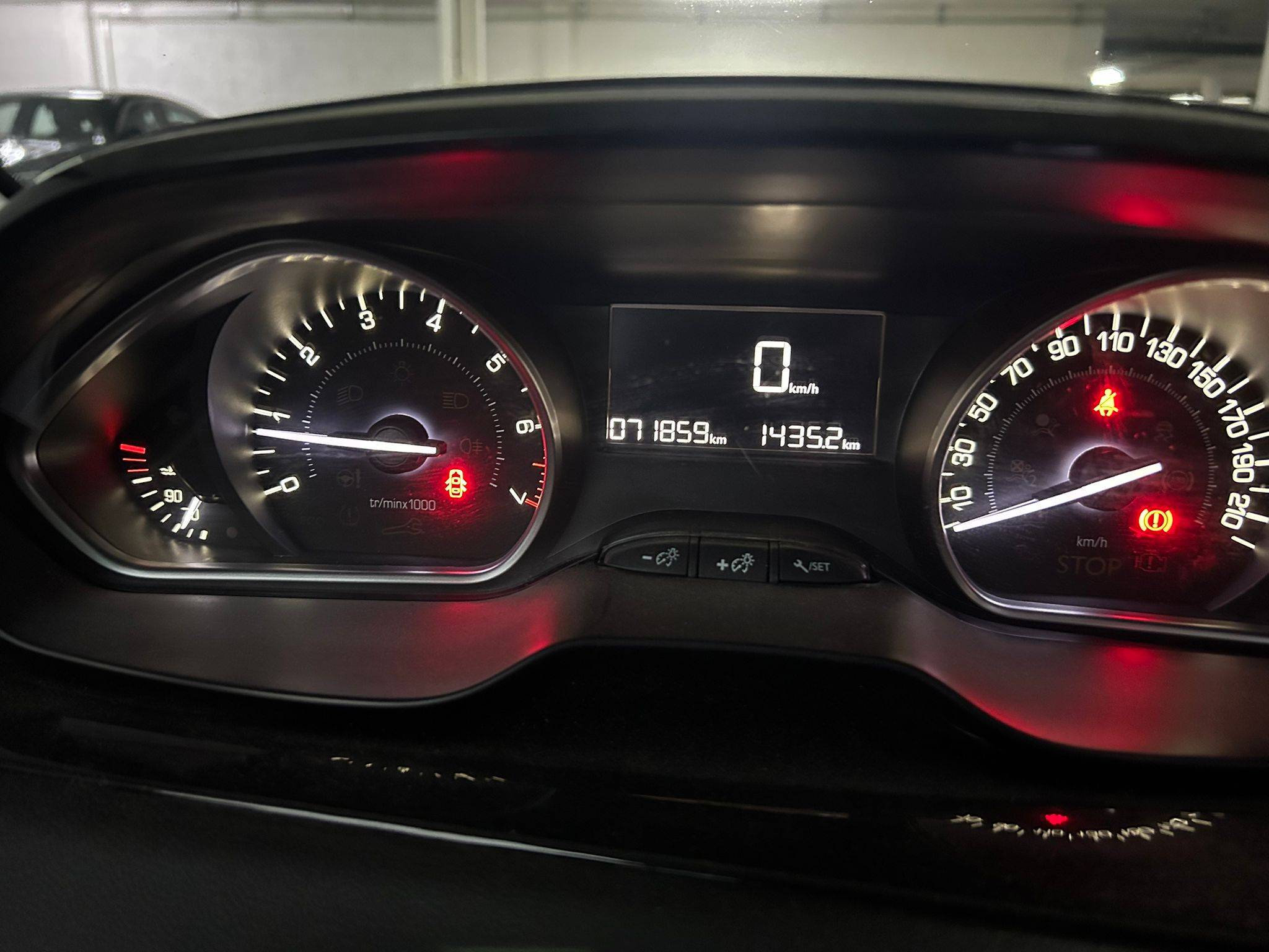 PEUGEOT 208 ACTIVE (5P; 61KW; 82CV; CX. M; 5/2015 a 5/2019)