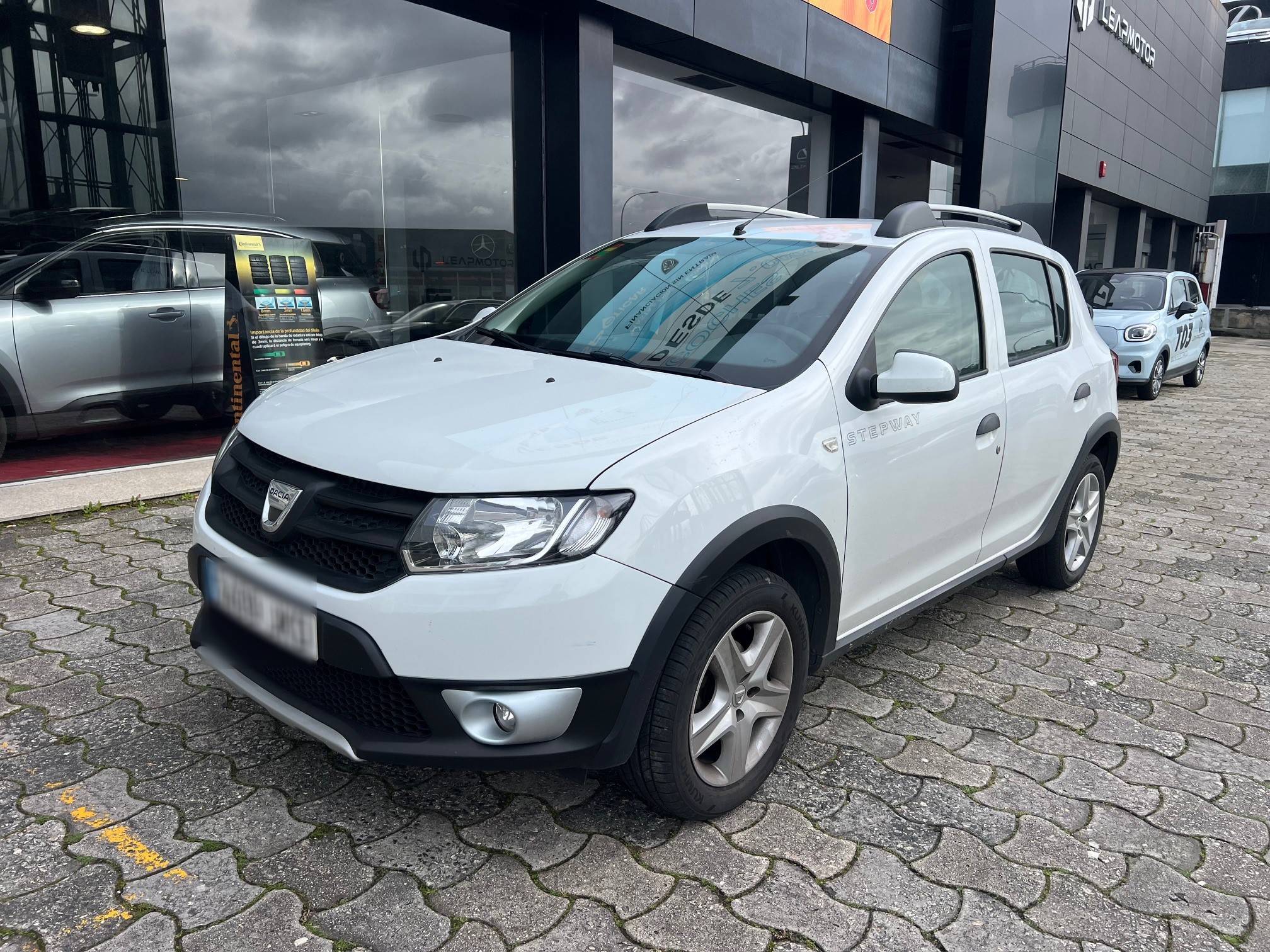 DACIA SANDERO STEPWAY (5P; 66KW; 90CV; CX. M; 5/2015 a 10/2016)