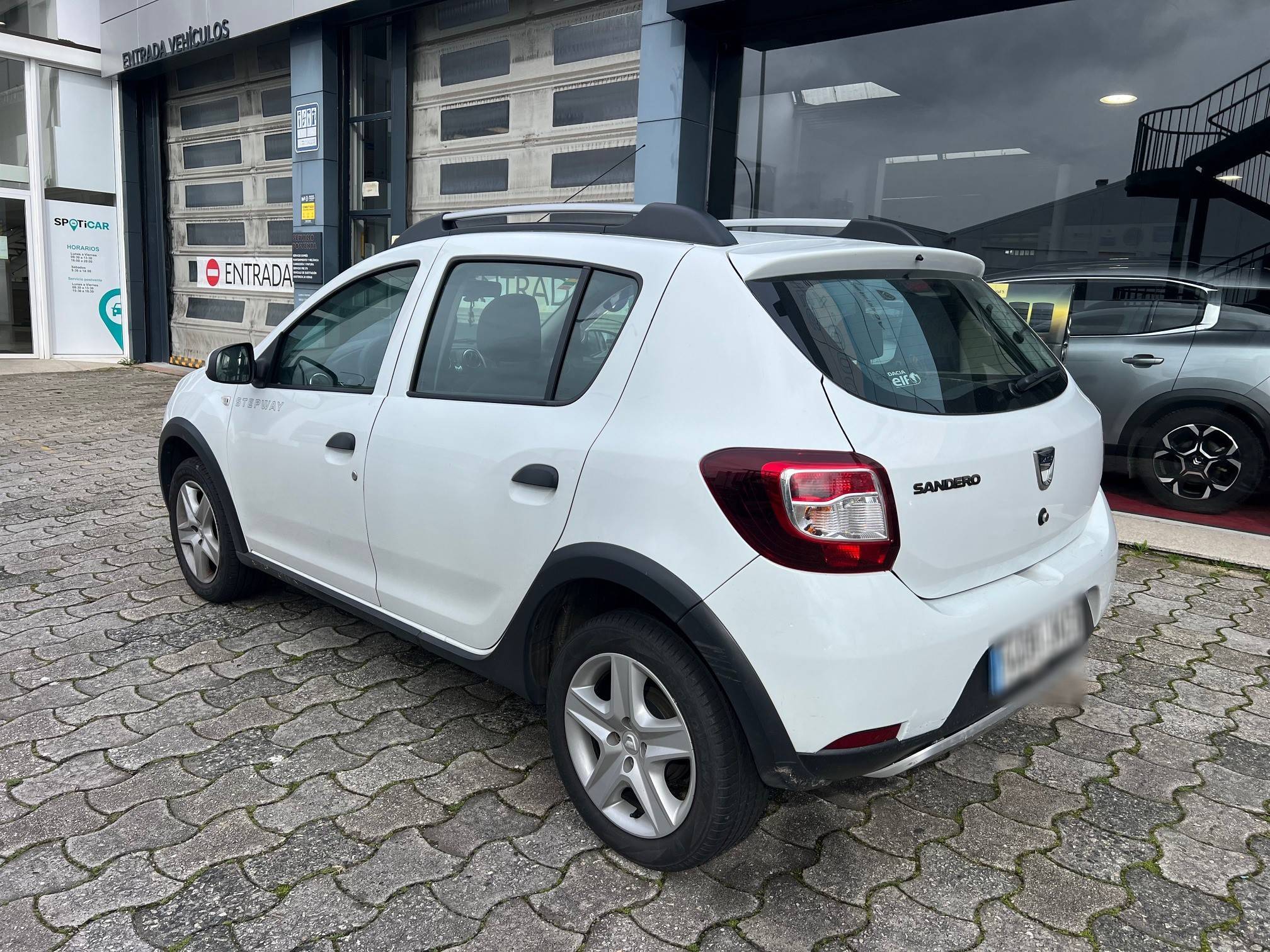 DACIA SANDERO STEPWAY (5P; 66KW; 90CV; CX. M; 5/2015 a 10/2016)