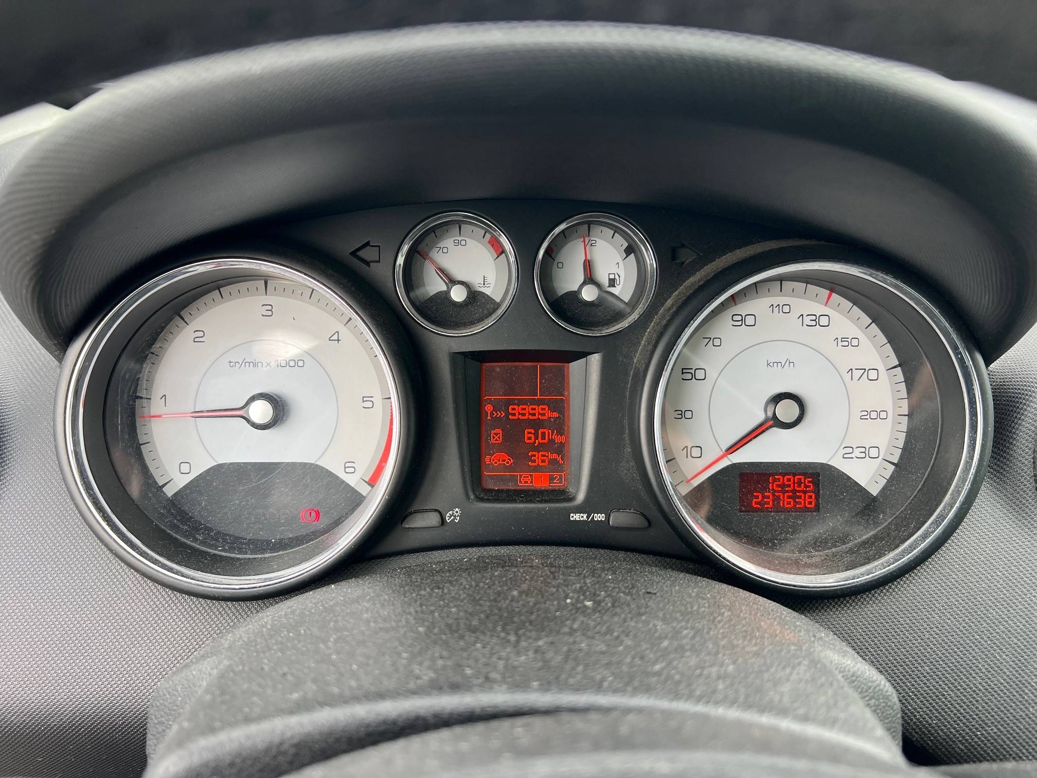 PEUGEOT 308 DIESEL PREMIUM (5P; 80KW; 110CV; CX. M; 9/2007 A 3/2008)