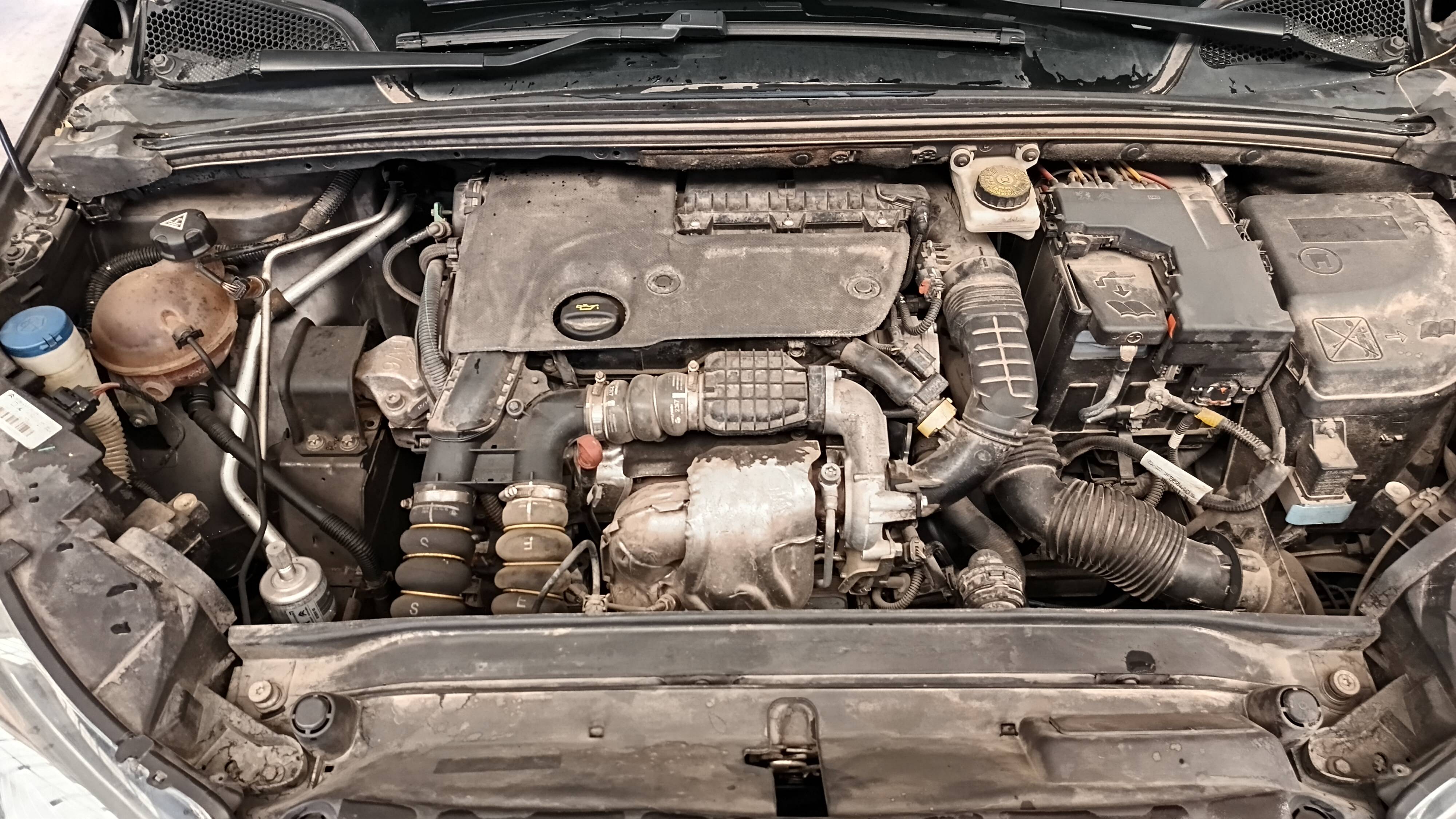 CITROEN C4 LIVE EDITION (5P; 73KW; 99CV; CX. M; 12/2016 a 9/2017)