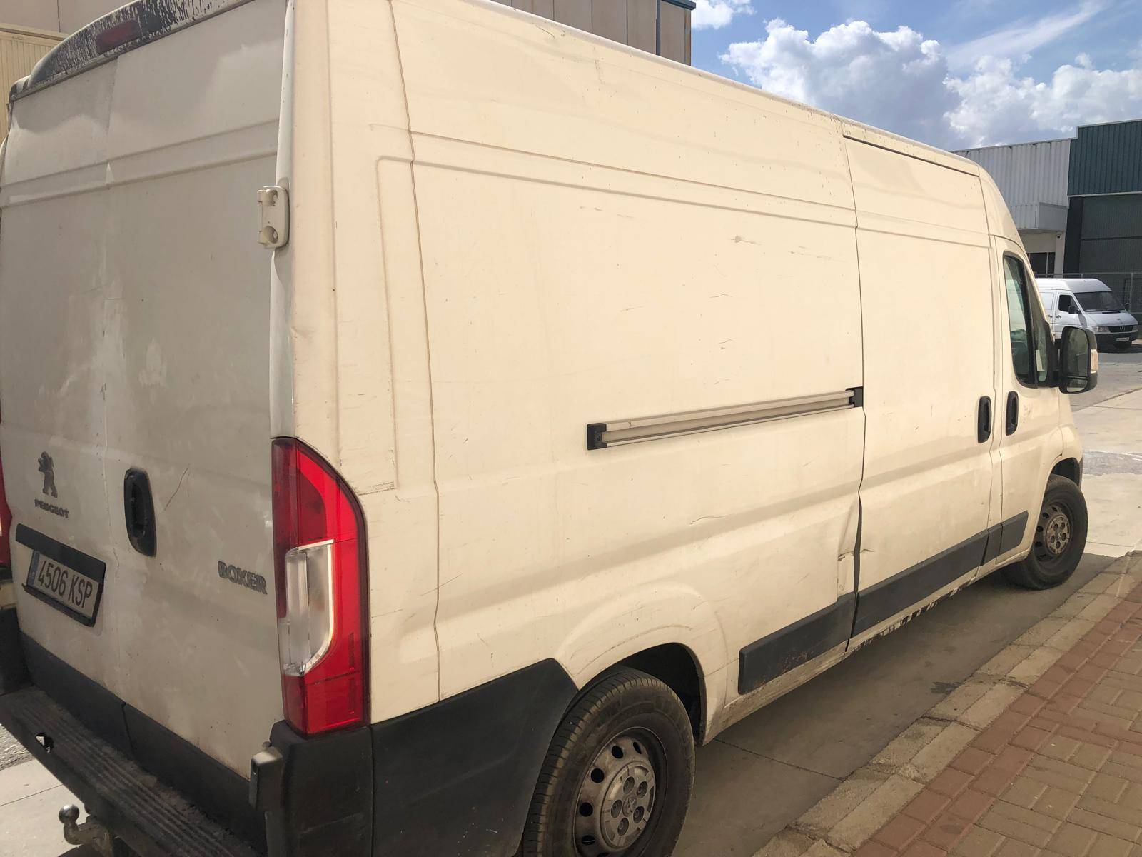 PEUGEOT BOXER FURG&Oacute;N DIESEL BOXER FURG&Oacute;N 2.0BLUEHDI 335 L3H2 130 (4P; 96KW; 130CV; CX. M; 5/2016 a 5/2019)