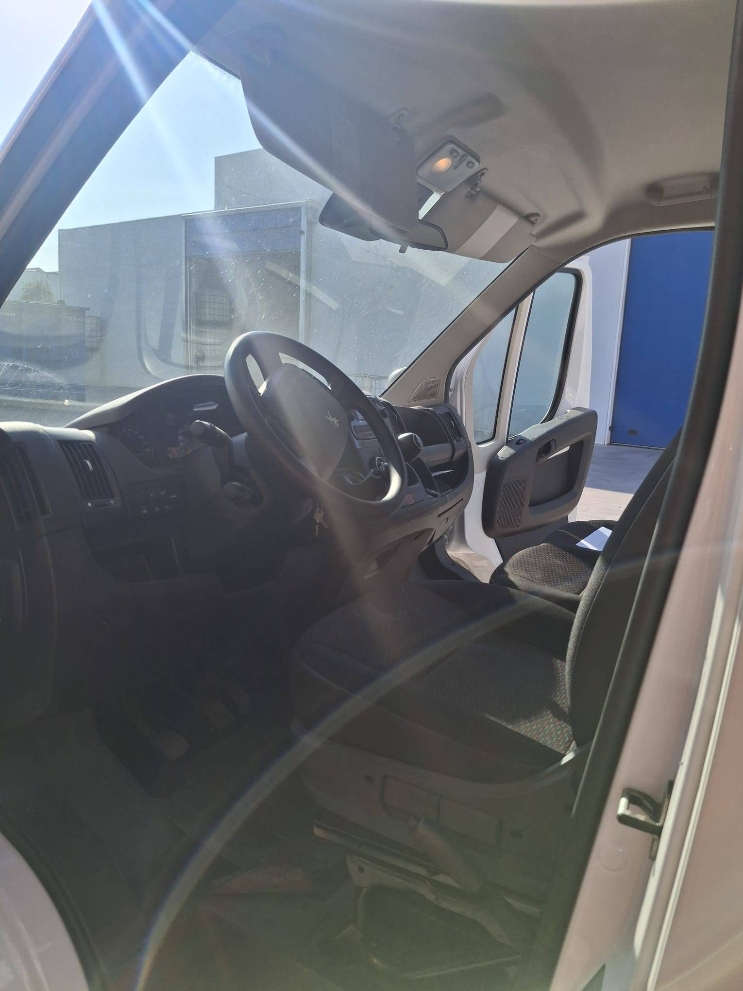 PEUGEOT BOXER CHASIS CABINA DIESEL BOXER CAJA CABINA 2.2BLUEHDI 335 L3 S&S 165 (2P; 121KW; 165CV; CX. M; 10/2022 a 10/2023)