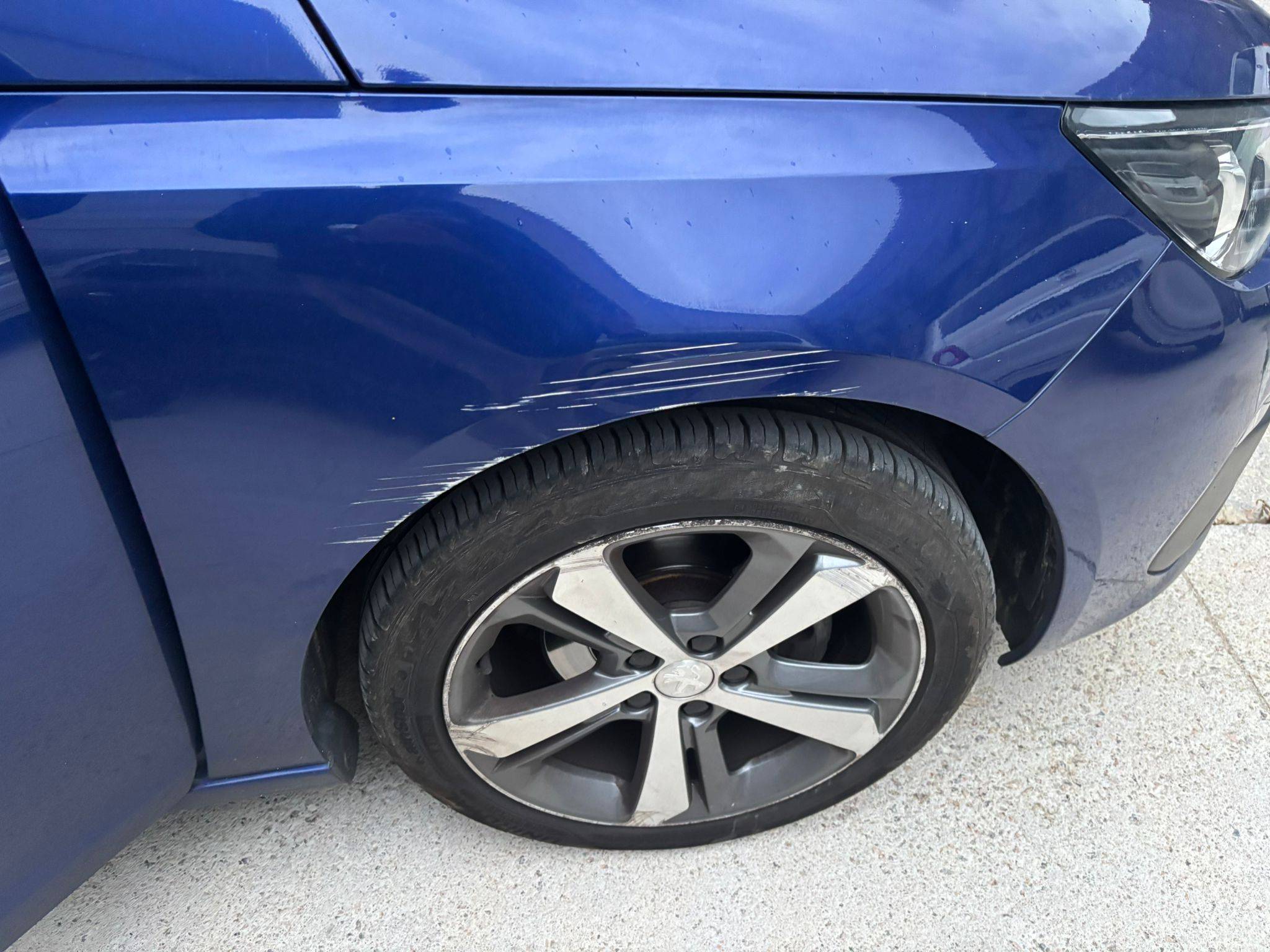 PEUGEOT 308 ALLURE (5P; 88KW; 120CV; CX. M; 5/2015 a 6/2017)