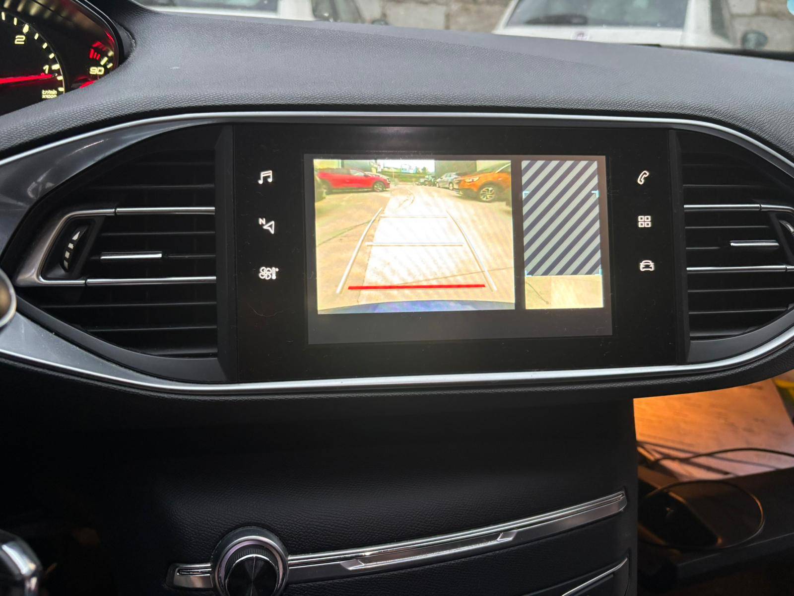 PEUGEOT 308 ALLURE (5P; 88KW; 120CV; CX. M; 5/2015 a 6/2017)