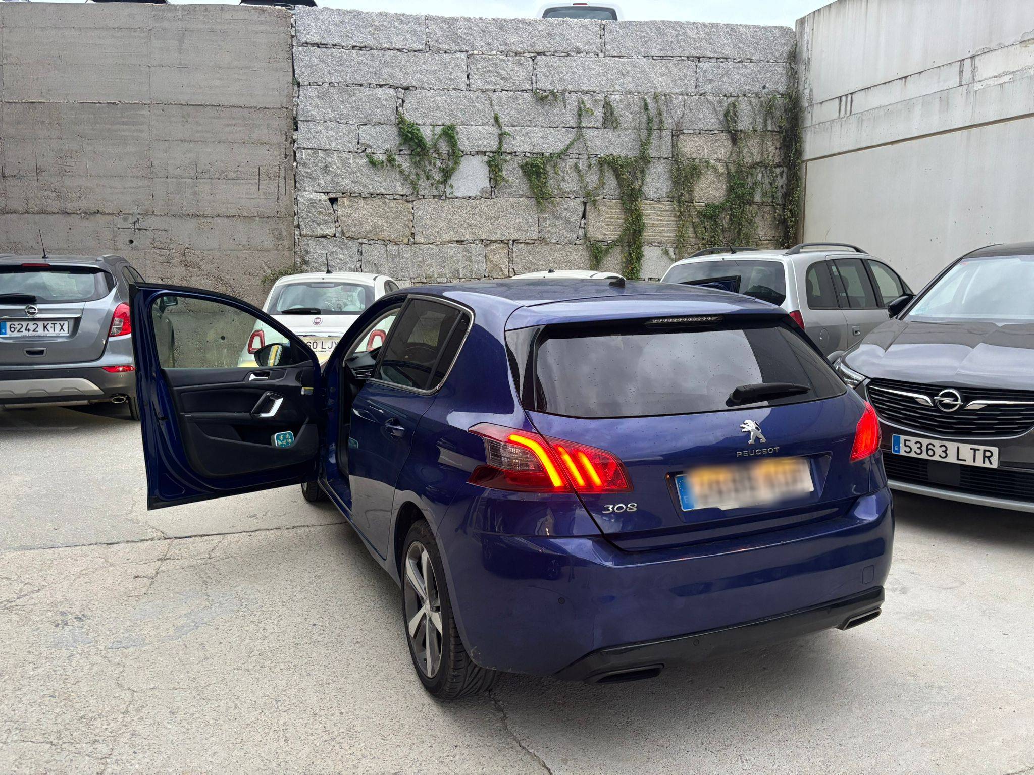 PEUGEOT 308 ALLURE (5P; 88KW; 120CV; CX. M; 5/2015 a 6/2017)