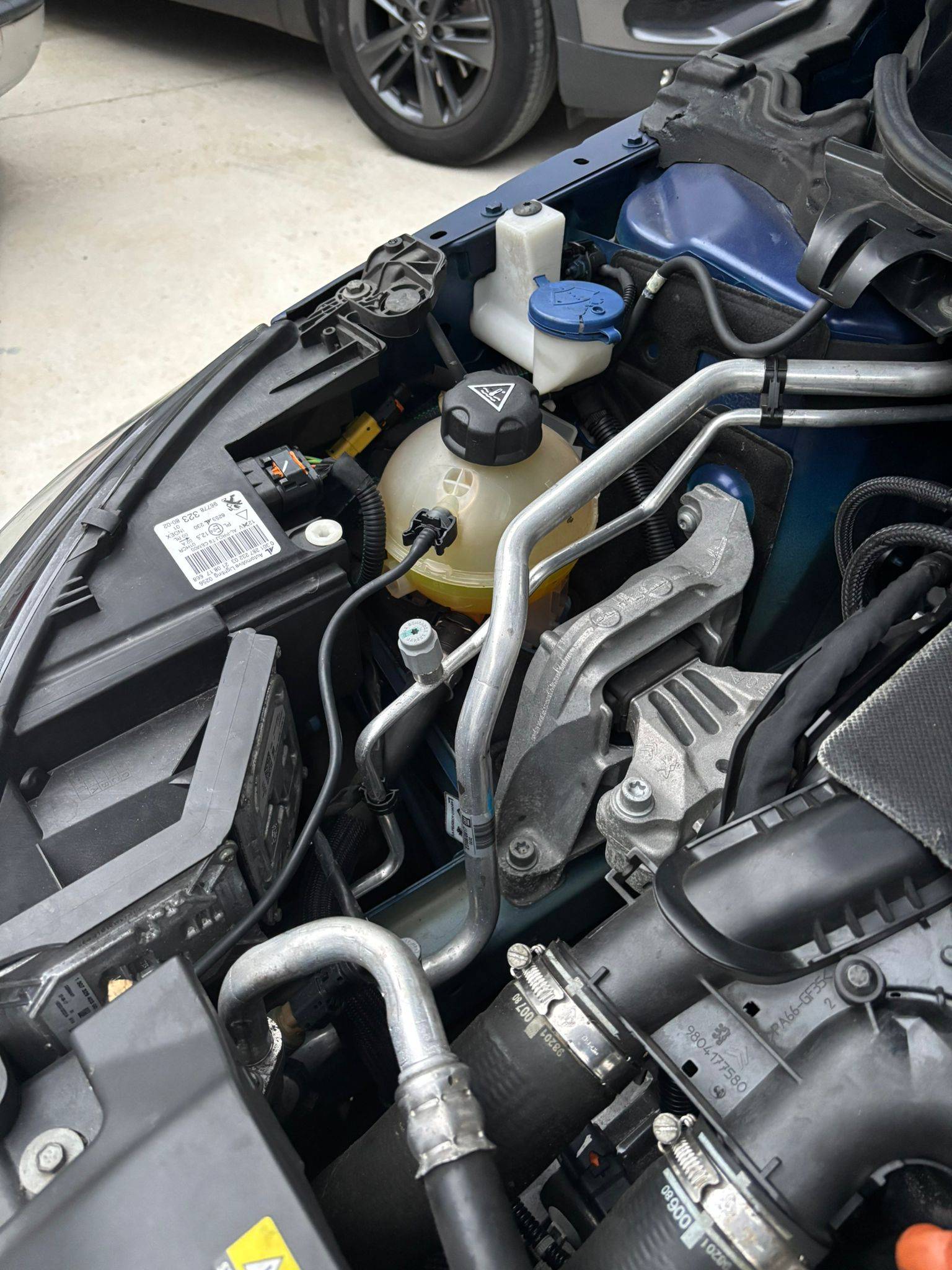 PEUGEOT 308 ALLURE (5P; 88KW; 120CV; CX. M; 5/2015 a 6/2017)