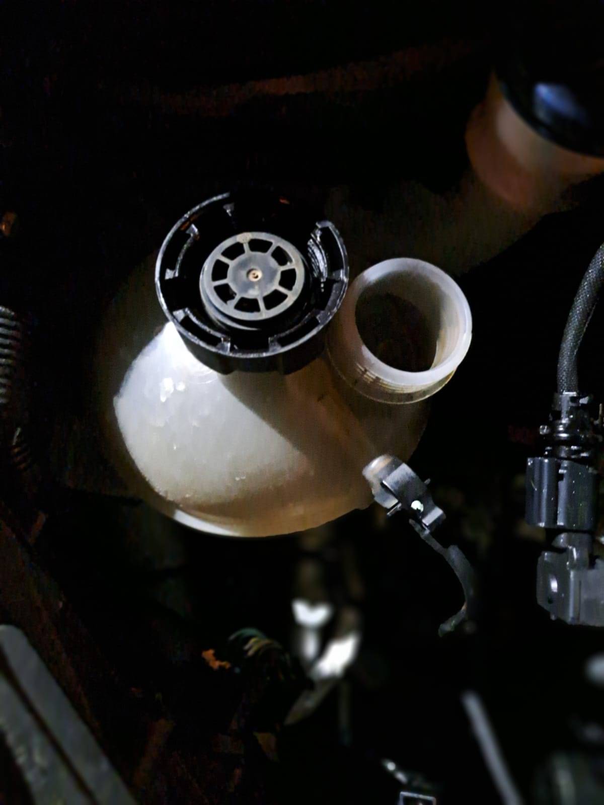 PEUGEOT 208 ALLURE (5P; 81KW; 110CV; CX. M; 5/2015 a 4/2018)