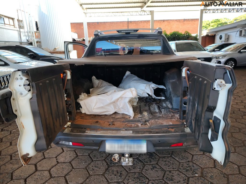 FIAT TORO 2.0 16V TURBO DIESEL VOLCANO 4WD AT9