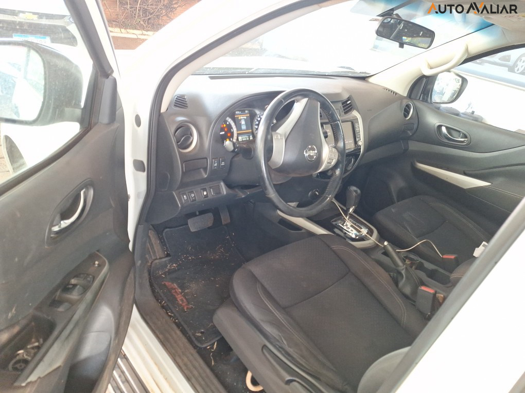 NISSAN FRONTIER 2.3 16V TURBO DIESEL ATTACK CD 4X2 AUTOMATICO