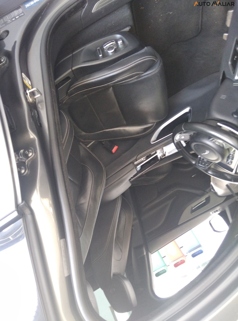 JAGUAR F-PACE 3.0 V6 SUPERCHARGED R-SPORT AWD 4P AUTOMATICO