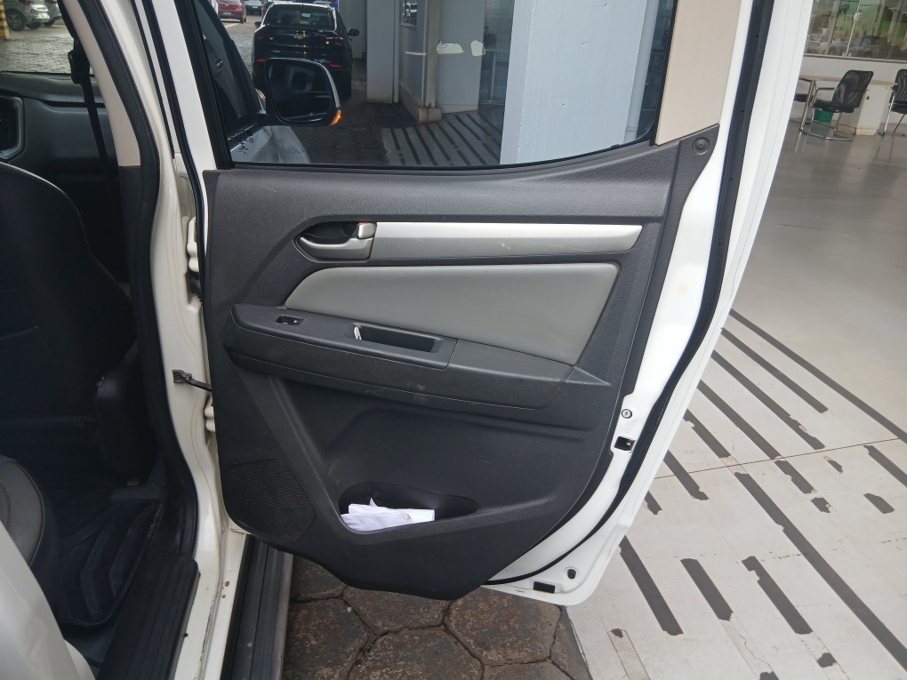 CHEVROLET S10 2.8 LT 4X4 CD 16V TURBO DIESEL 4P AUTOMATICO