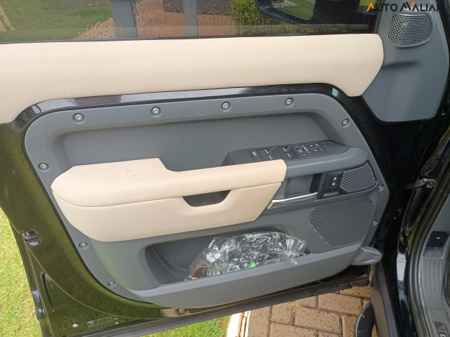 LAND ROVER DEFENDER 3.0 D300 TURBO DIESEL MHEV 110 X AWD AUTOMATICO