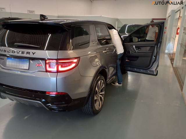 LAND ROVER DISCOVERY SPORT 2.0 D200 TURBO DIESEL R-DYNAMIC SE AUTOM&Aacute;TICO