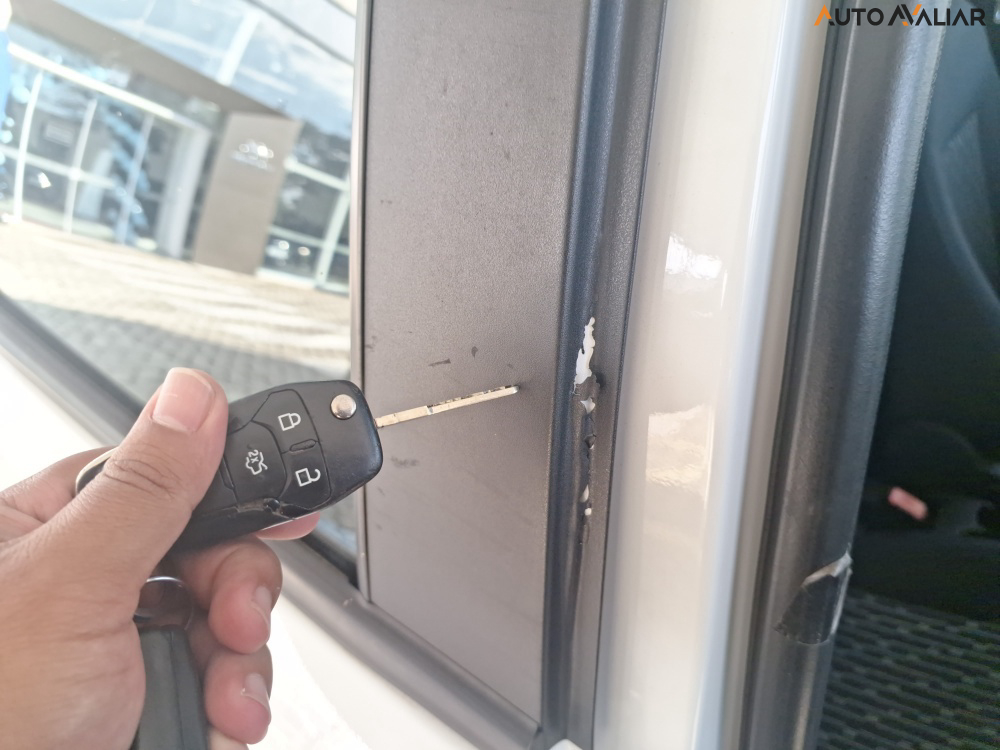 FORD KA 1.0 TI-VCT FLEX SE MANUAL