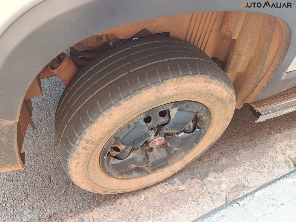 FIAT TORO 1.8 16V EVO FLEX FREEDOM AUTOMATICO