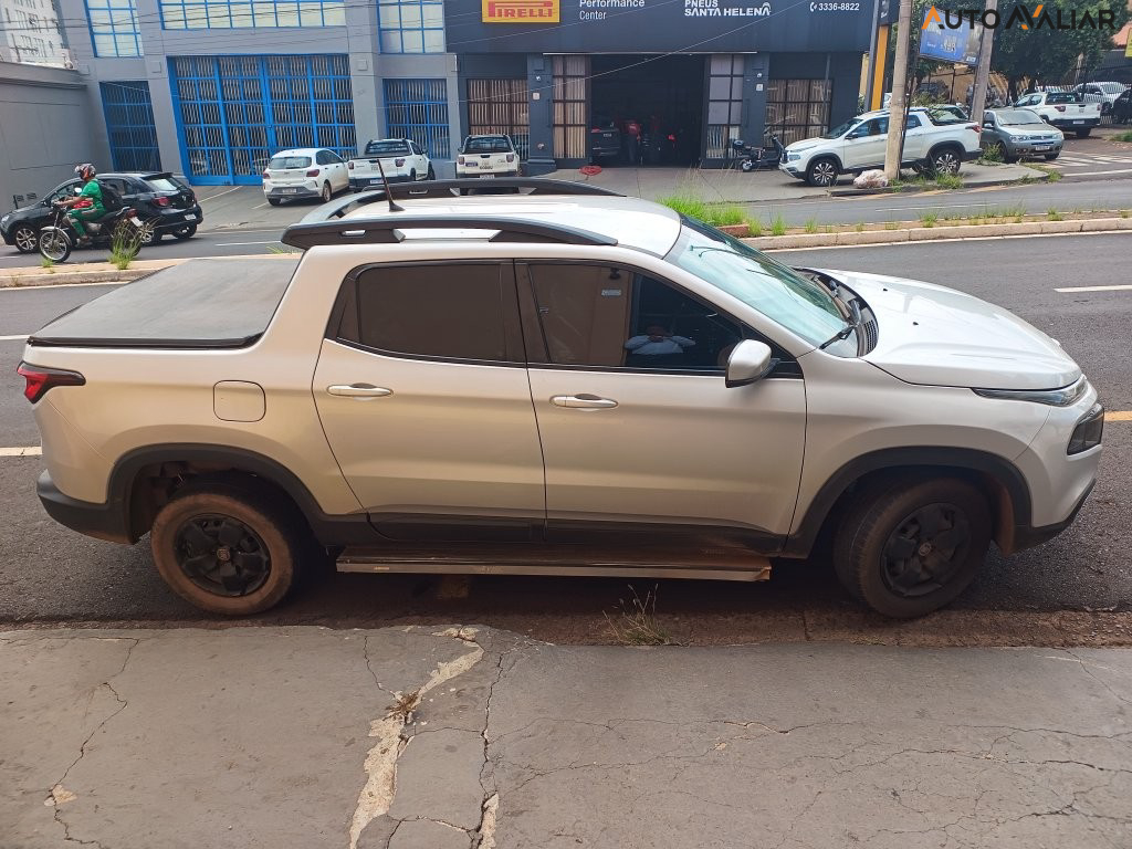 FIAT TORO 1.8 16V EVO FLEX FREEDOM AUTOMATICO